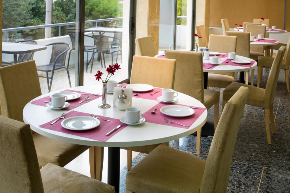 Blue Sea Hotel Hotel in Alimos