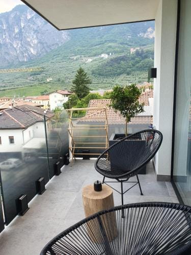 Visioni Lake View Boutique Rooms & Breakfast - Adults Friendly Hotel in Riva del Garda