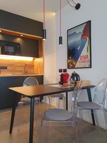 Visioni Lake View Boutique Rooms & Breakfast - Adults Friendly Hotel in Riva del Garda