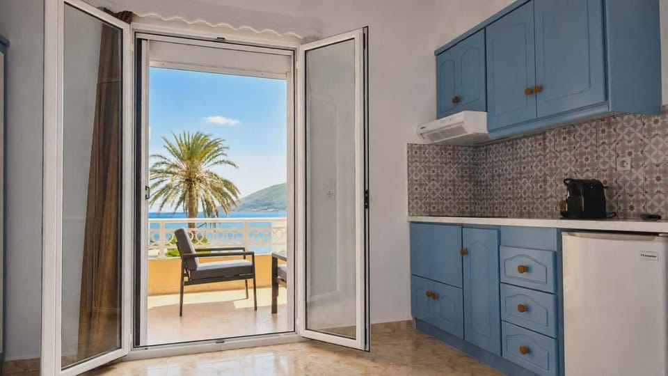 Papafotis Apartments & Suites Apartment hotel in Decentralized Administration of the Aegean