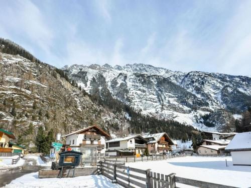 Apartment in Huben near Ski Slopes Hotel in Trentino-South Tyrol