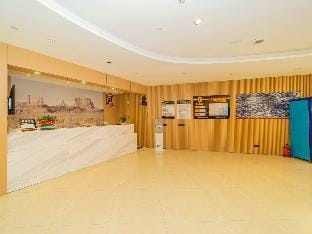 Super 8 Hotel Chengdu Caoshi Street Wenshuyuan Metro Station Hotel in Chengdu