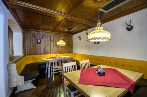 Gasthof Hauserwirt Inn in Salzburgerland
