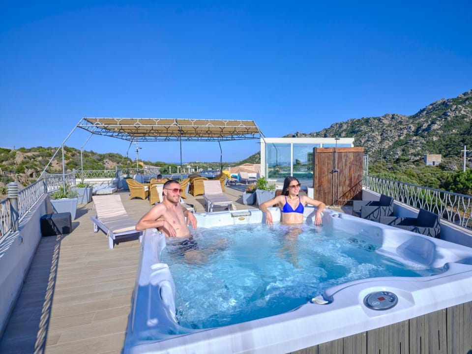 Hot tub