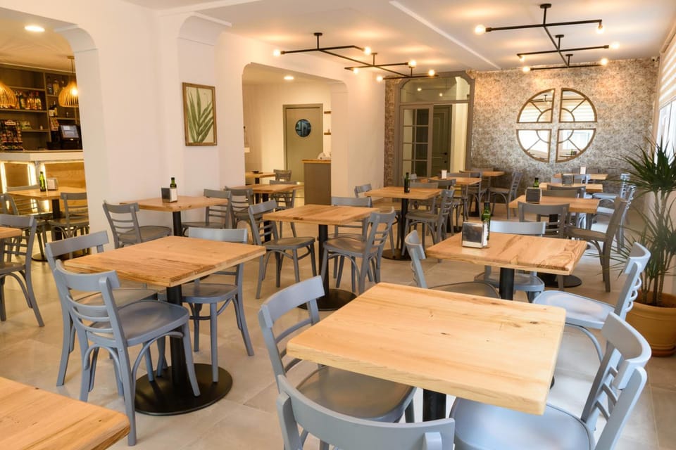Hostal La Isla Hotel in Mahón