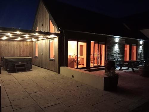 Flotnar Hus - Newbuild B&B Hotel in Scotland