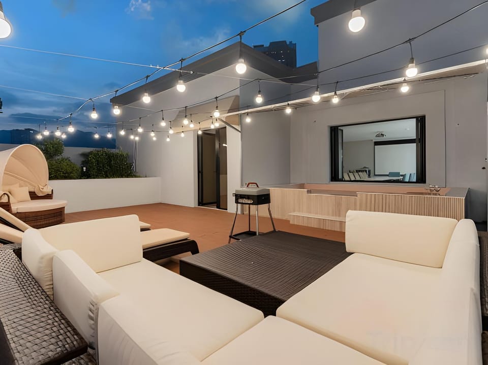 Denbasta Central hotel - Seomyeon Hotel in Busan