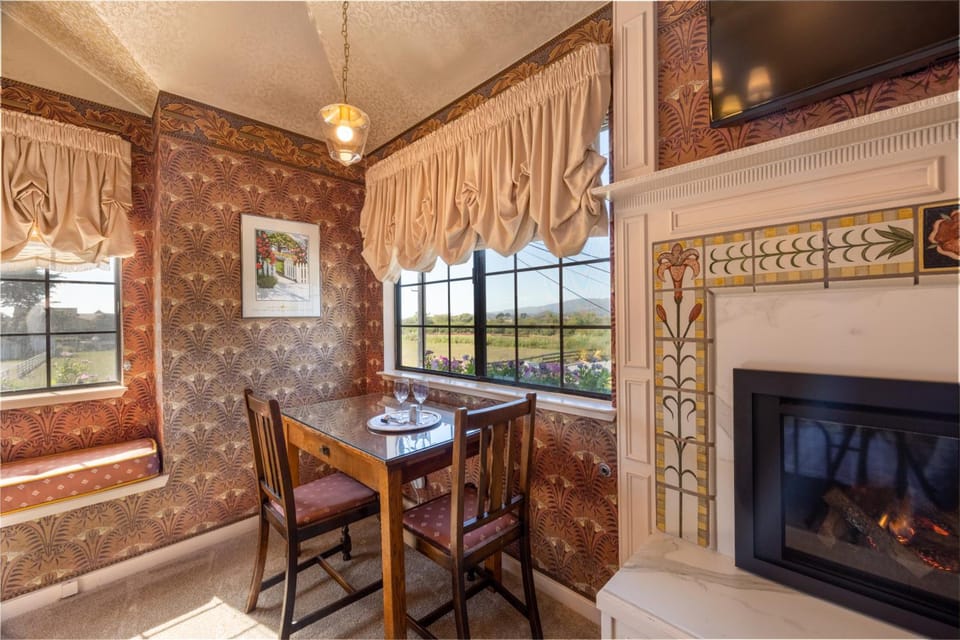 Mill Rose Inn Hotel in Half Moon Bay