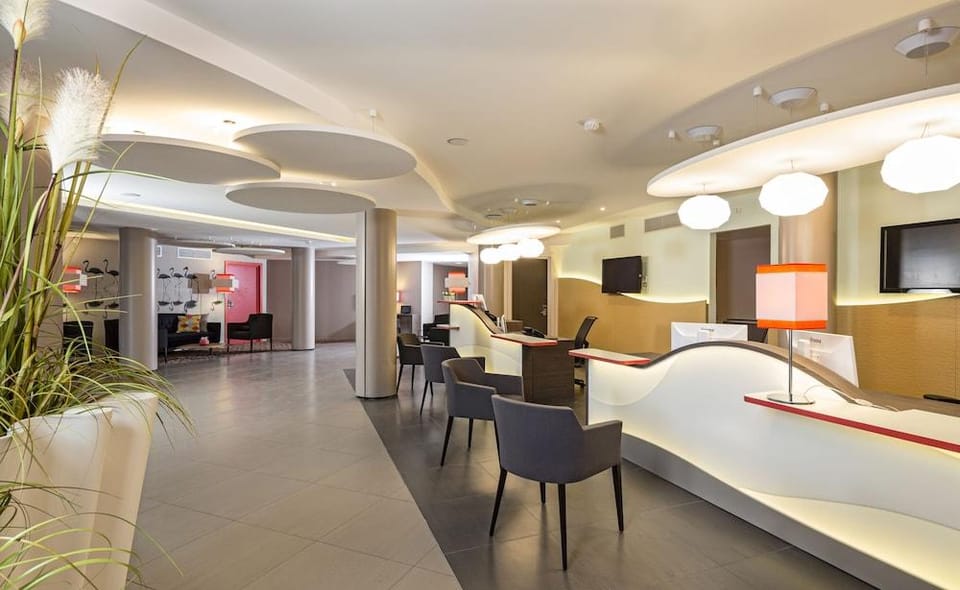 Hôtel & Spa - Thalazur Port Camargue Hotel in Le Grau-du-Roi