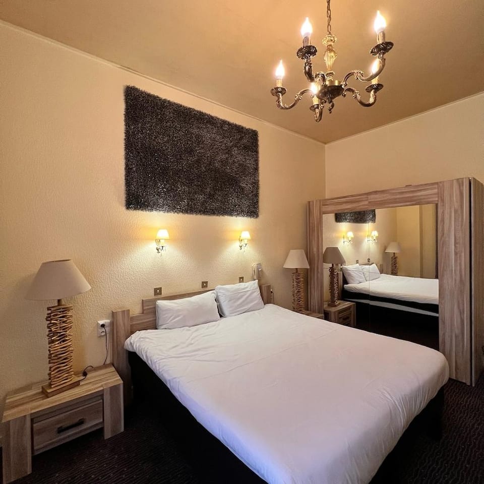 Le Grand Hôtel de Valenciennes Hotel in Valenciennes