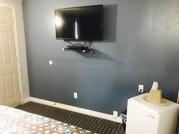 Kings Row Inn Hotel in Milwaukie