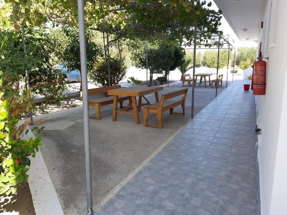 Stenna Apartments Hotel in Kefalos