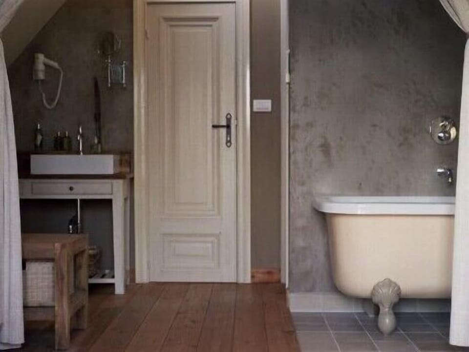 1669 Bed & Breakfast Hotel in Bruges