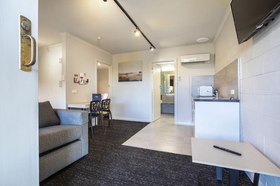 Riverside Hotel Hotel in Tasmania