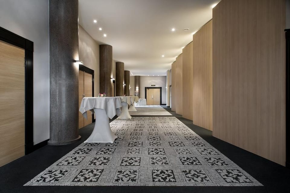 M Hotel - Different Hotels Hotel in Flanders