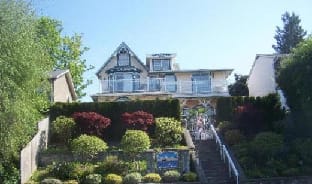 Ocean Breeze B&B Hotel in North Vancouver