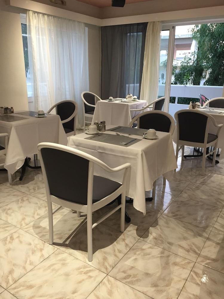 Alkyonides Hotel Hotel in Kremasti