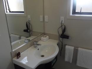 Arena Court Motor Lodge Hotel in Hamilton