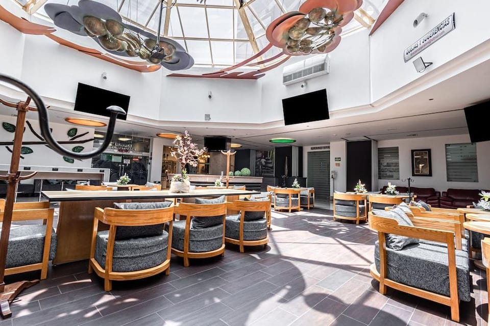 Suites Inn La Muralla Metepec Hotel in Toluca