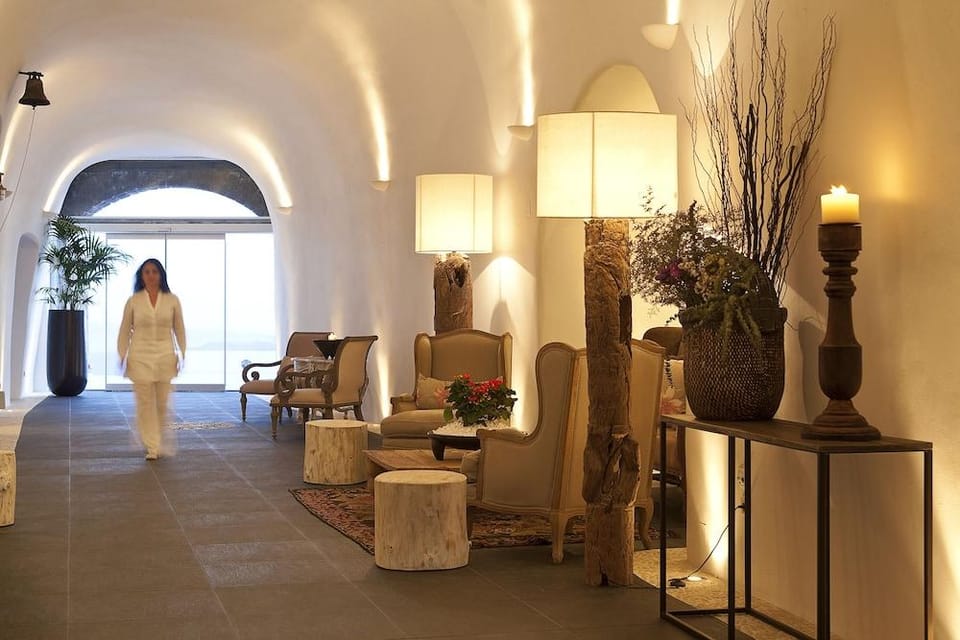 San Antonio Hotel in Santorini