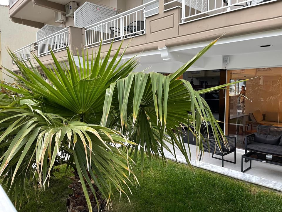 Brother's House Hotel in Halkidiki