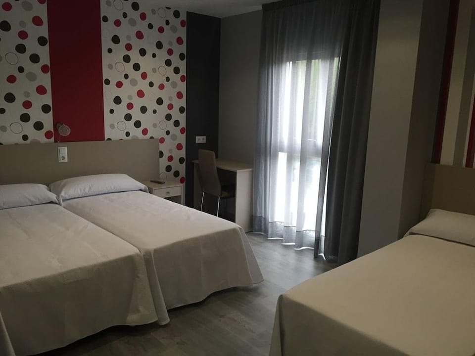 Siskets Hotel & Restaurante Hotel in Aragon