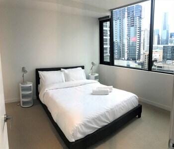 ReadySet Apartments at Upper West Side Hotel in Melbourne