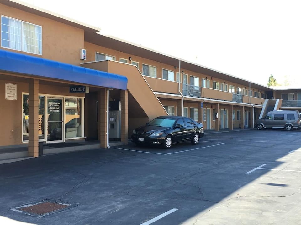 American Inn Ontario Hotel in Ontario