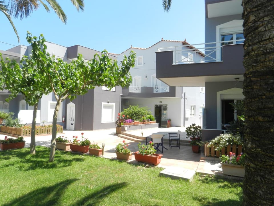 Athena Hotel Apartment hotel in Crete
