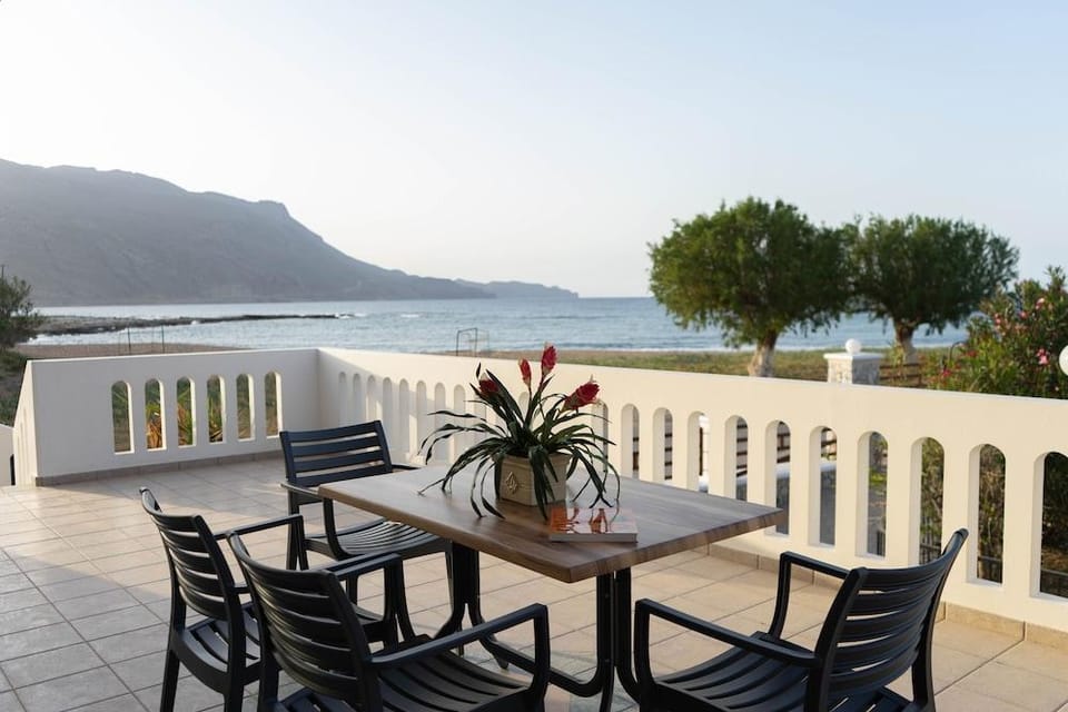 Gramvoussa Bay Hotel in Crete