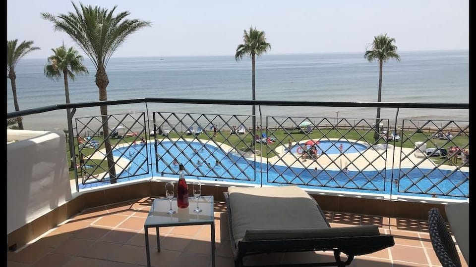 Apartamento Mi Capricho con vistas al Mar y Piscina Hotel in Sitio de Calahonda
