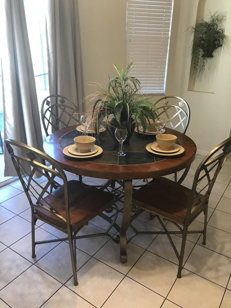 Kissimmee Vacation Homes by Shine FM Hotel in Kissimmee