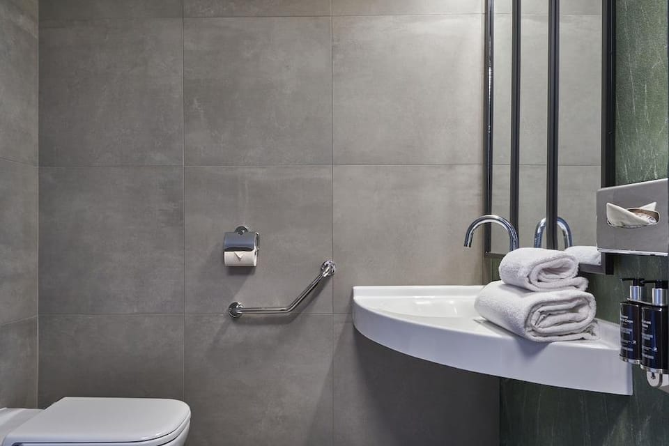Gatsby Hotel & Restaurant by Happyculture Hotel in Auvergne-Rhône-Alpes