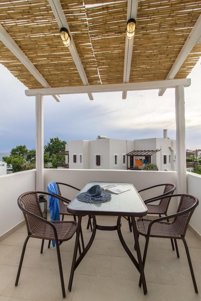Colosseo Studios & Apartments Hotel in Agios Prokopios