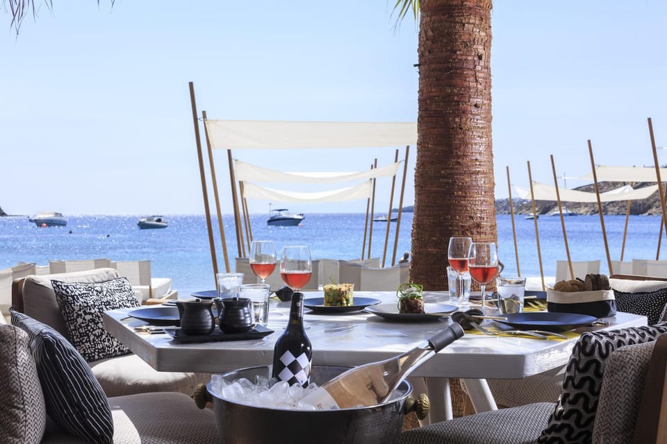 Mykonos Blanc Hotel in Decentralized Administration of the Aegean