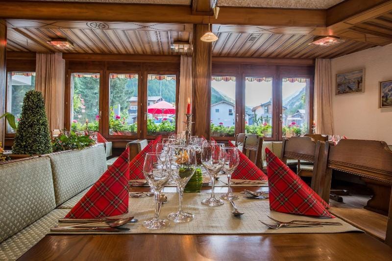 Hotel Kristall-Saphir Hotel in Canton of Valais