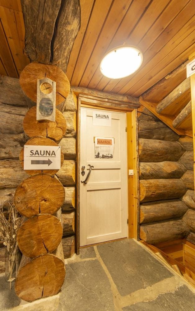 Kuukkeli Apartments Hirvas Hotel in Lapland