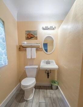 b.side motel + rv Hotel in Oregon