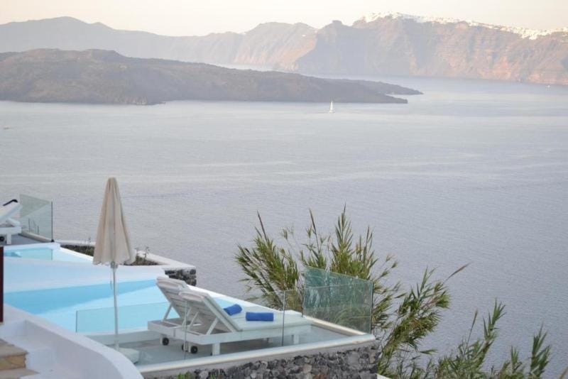 Maison Des Lys Hotel in Santorini