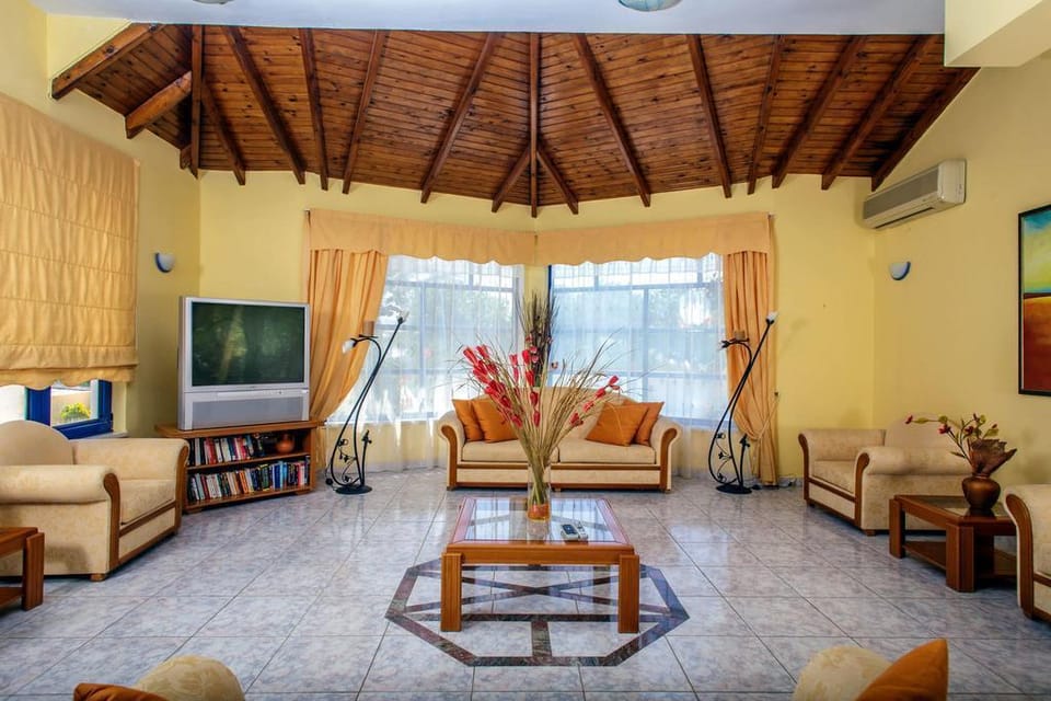 Adelais Hotel Hotel in Crete