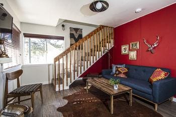 Noon Lodge at Mallard Bay Hotel in Big Bear