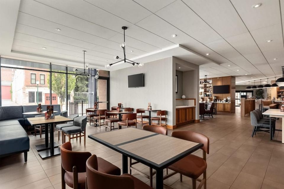 Hyatt Place Bloomington Hotel in Bloomington