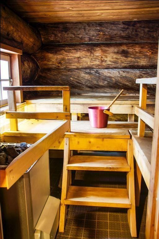 Kuukkeli Hirvas Suite Hotel in Lapland