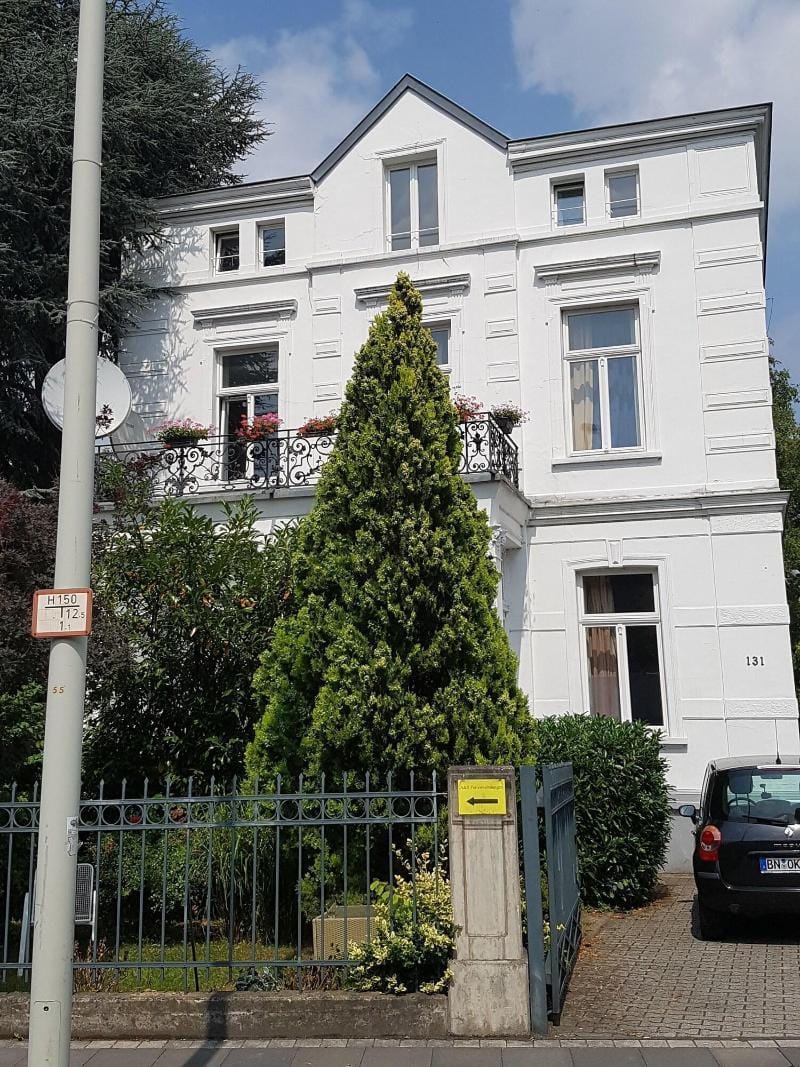 A&S ferienwohnungen Koblenzerstr. 131 Hotel in Bonn
