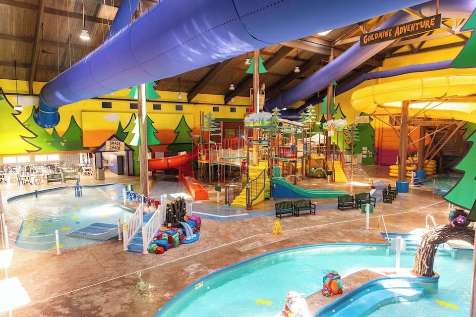 Splash Universe Resort Hotel in Ohio