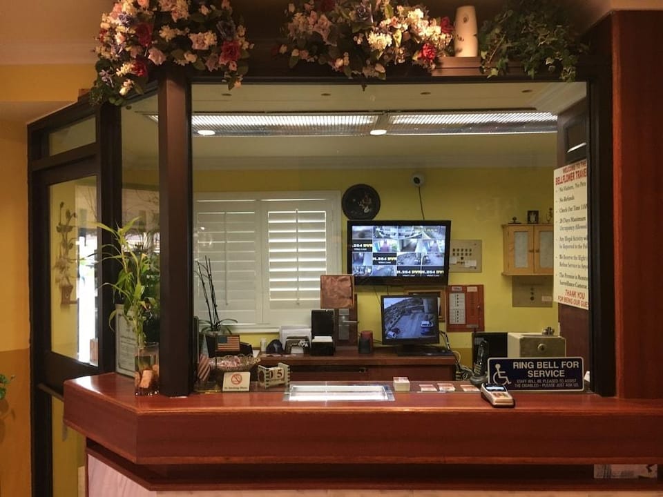 Bellflower Travel Inn Hotel in Bellflower