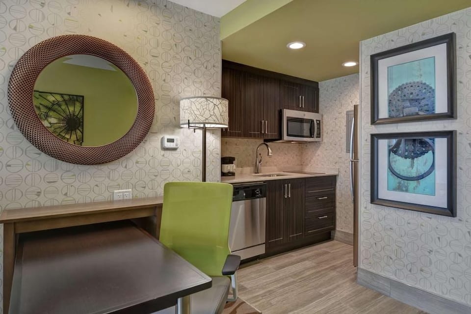 Homewood Suites by Hilton Savannah-North/Airport Hotel in Pooler