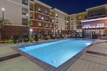 Homewood Suites by Hilton Savannah-North/Airport Hotel in Pooler
