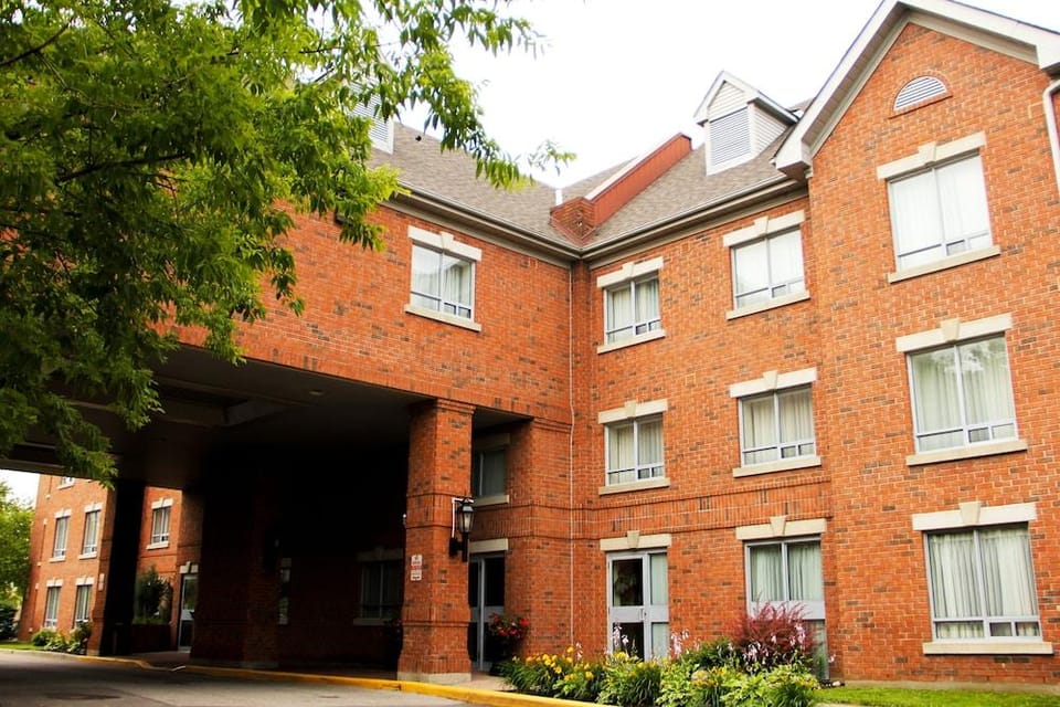 Comfort Suites London Hotel in London