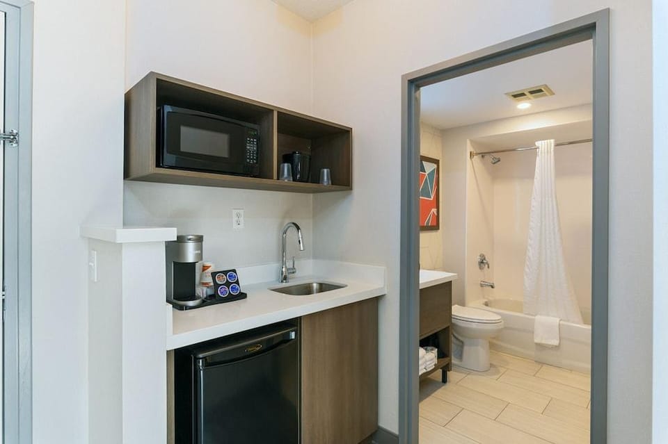 Comfort Suites London Hotel in London